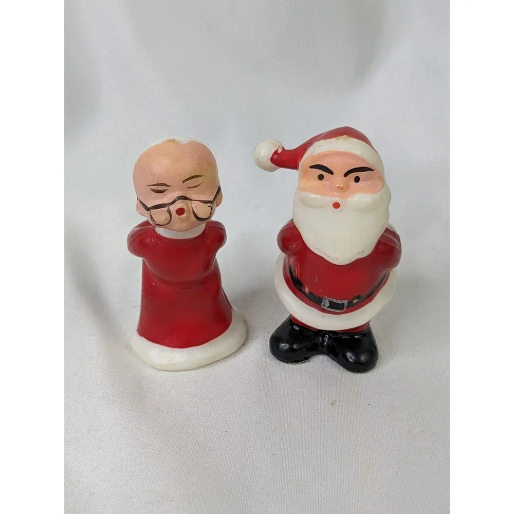 Kissing Santa Mrs Claus Figure Lot 2‎ Inch Plastic